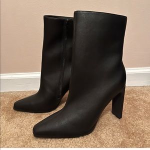 Olivia Miller Black Juditha Booties NWOT Size 9